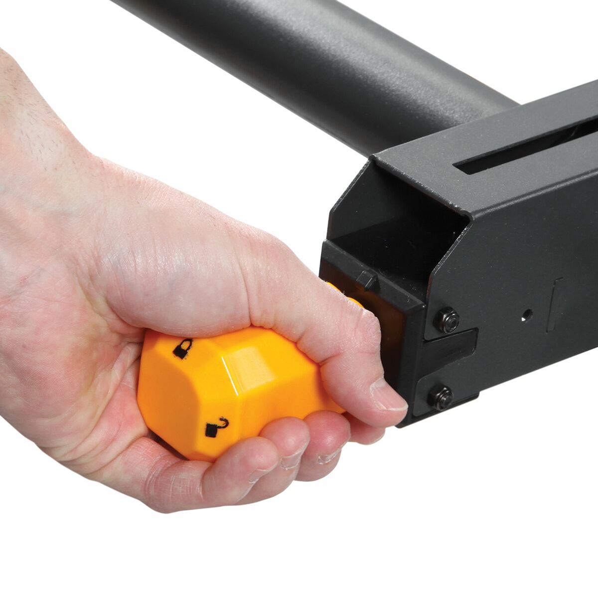 V7H0A577BA72F9FC2454AFB9B771BA0E42CR3428465P9