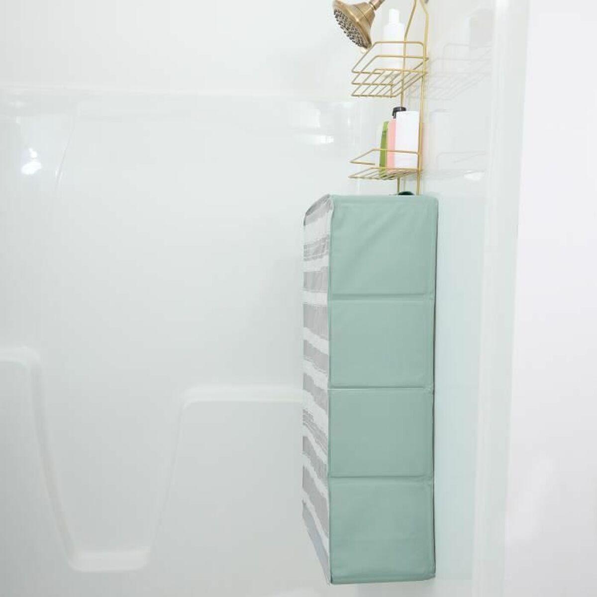 V6H5A2EA183B70D93799A822A4B3D3402A8R6852491P5