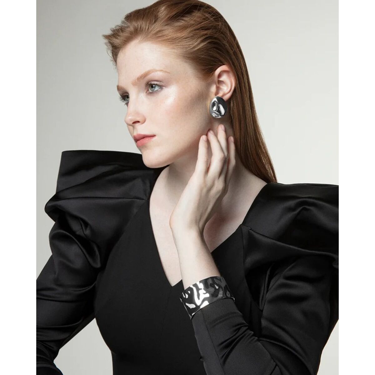 V3HBC72A13D2E5D32D8B5A0E5DACF6CA911R6734330P3