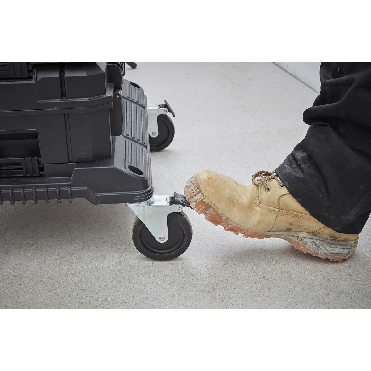 V5H463C668C10587F8A84D10EAF83D89BA0R6689649P9