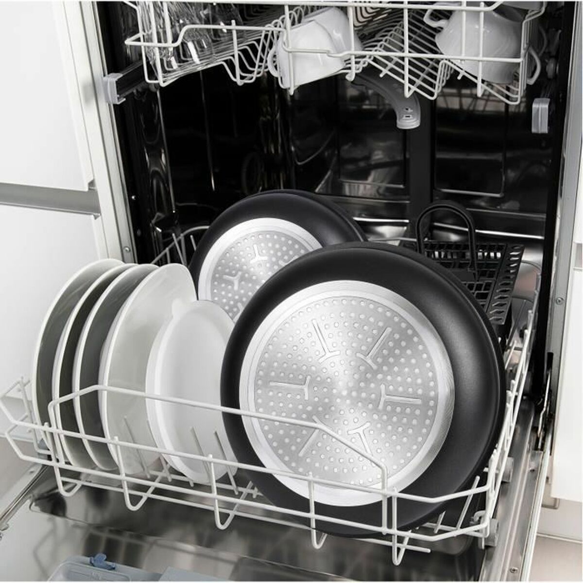 V8H9E1B421062860D60A8387BD672EB769BR3517811P3