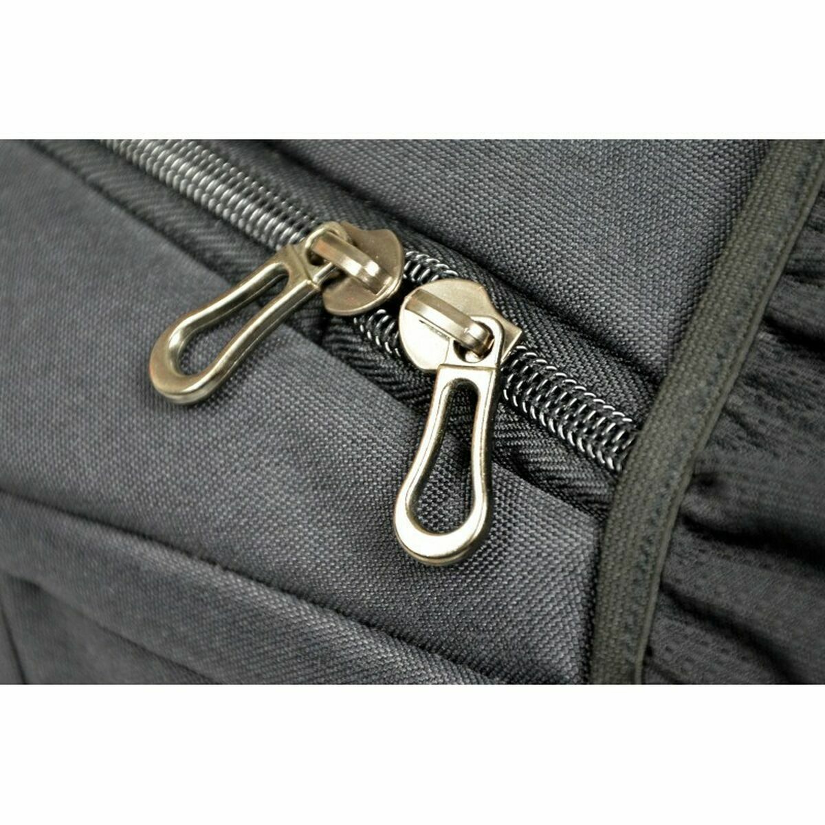 V2H89D087F0A17E67E3EB6E60EBADFA7D80R7030407P6