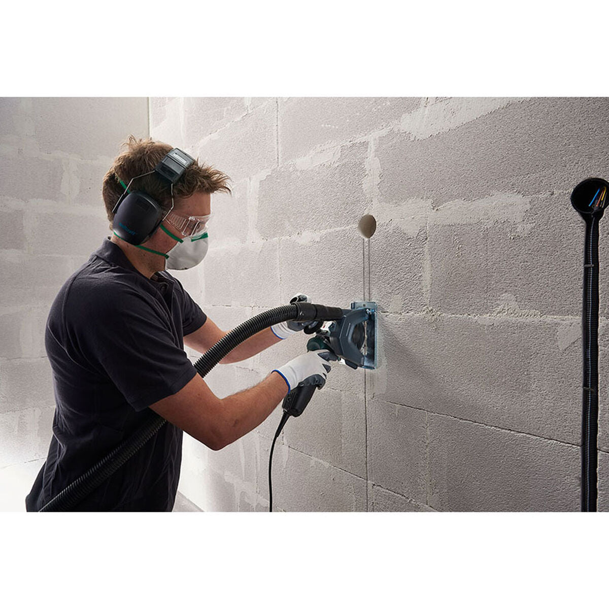 V6H8340D2A7A10A38CF4122D17FE2282ADAR4451511P7