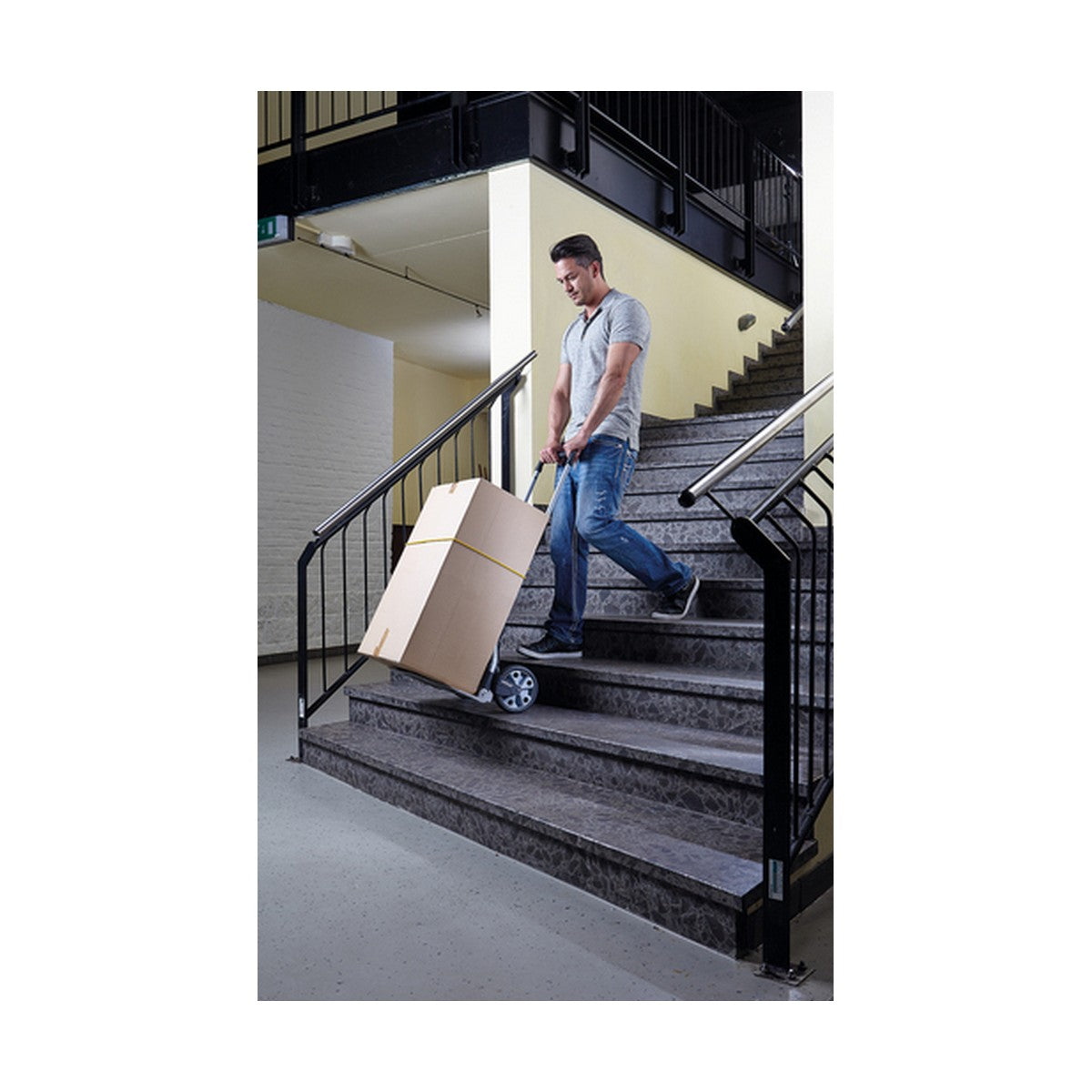 V10H4E818F3FEF9780F8E2832D108D61301FR7468997P3