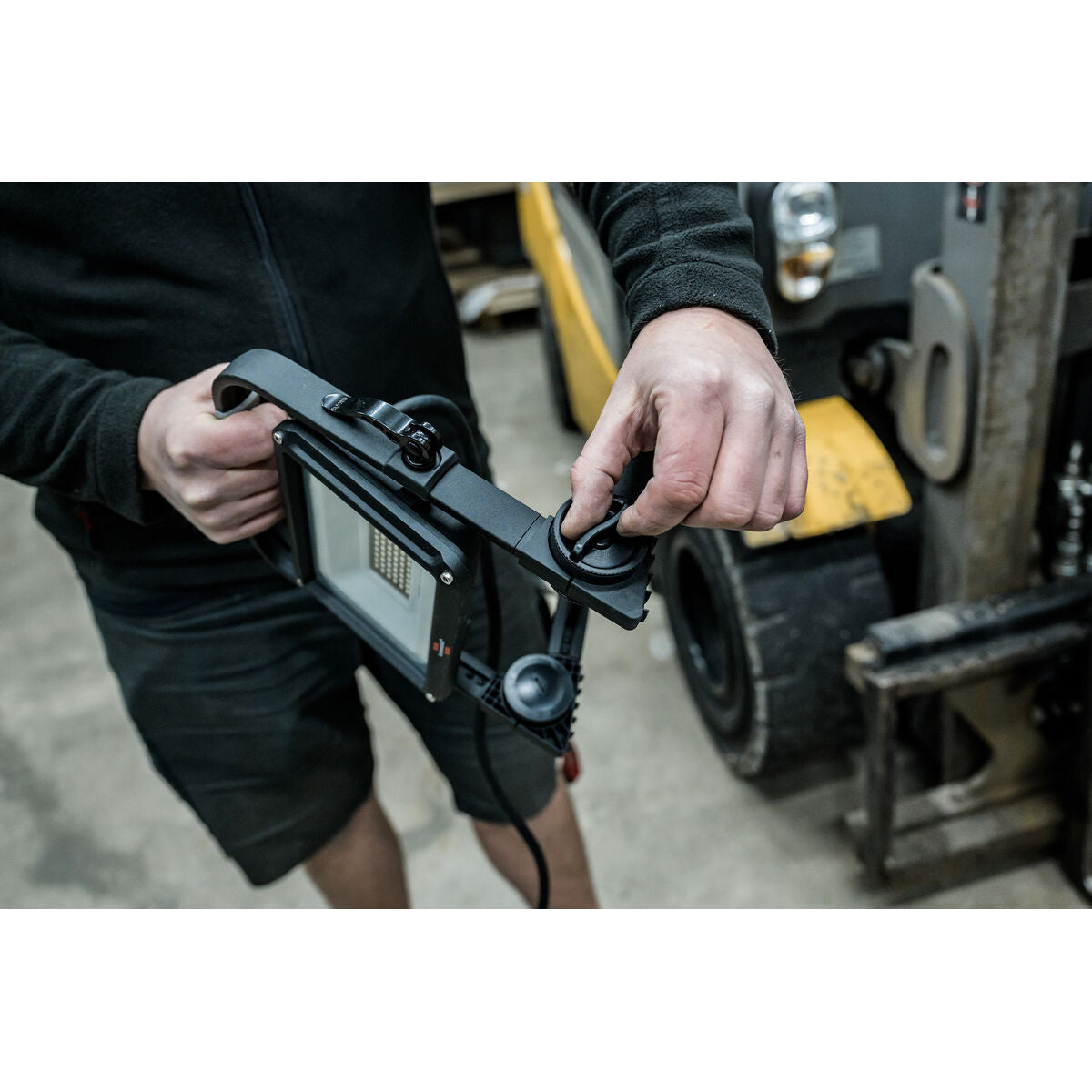 V4H2D092B061DF6346D50A72C0090545BF3R7359229P10