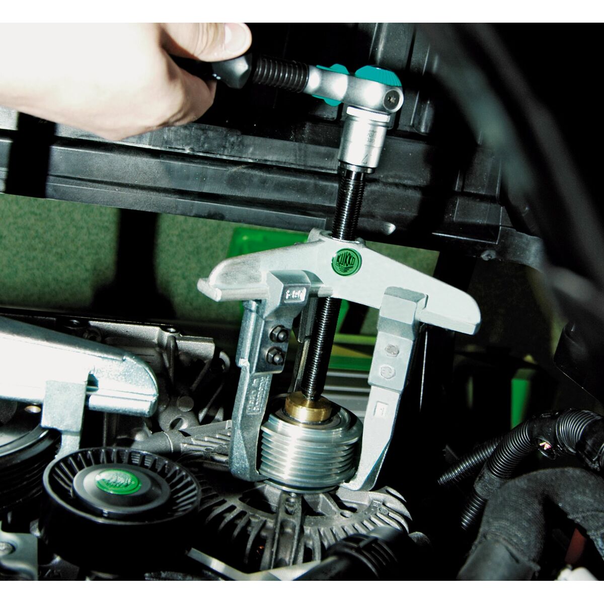 V4HB93CF0B58DB4F69419DE33F8D1683786R7061545P4