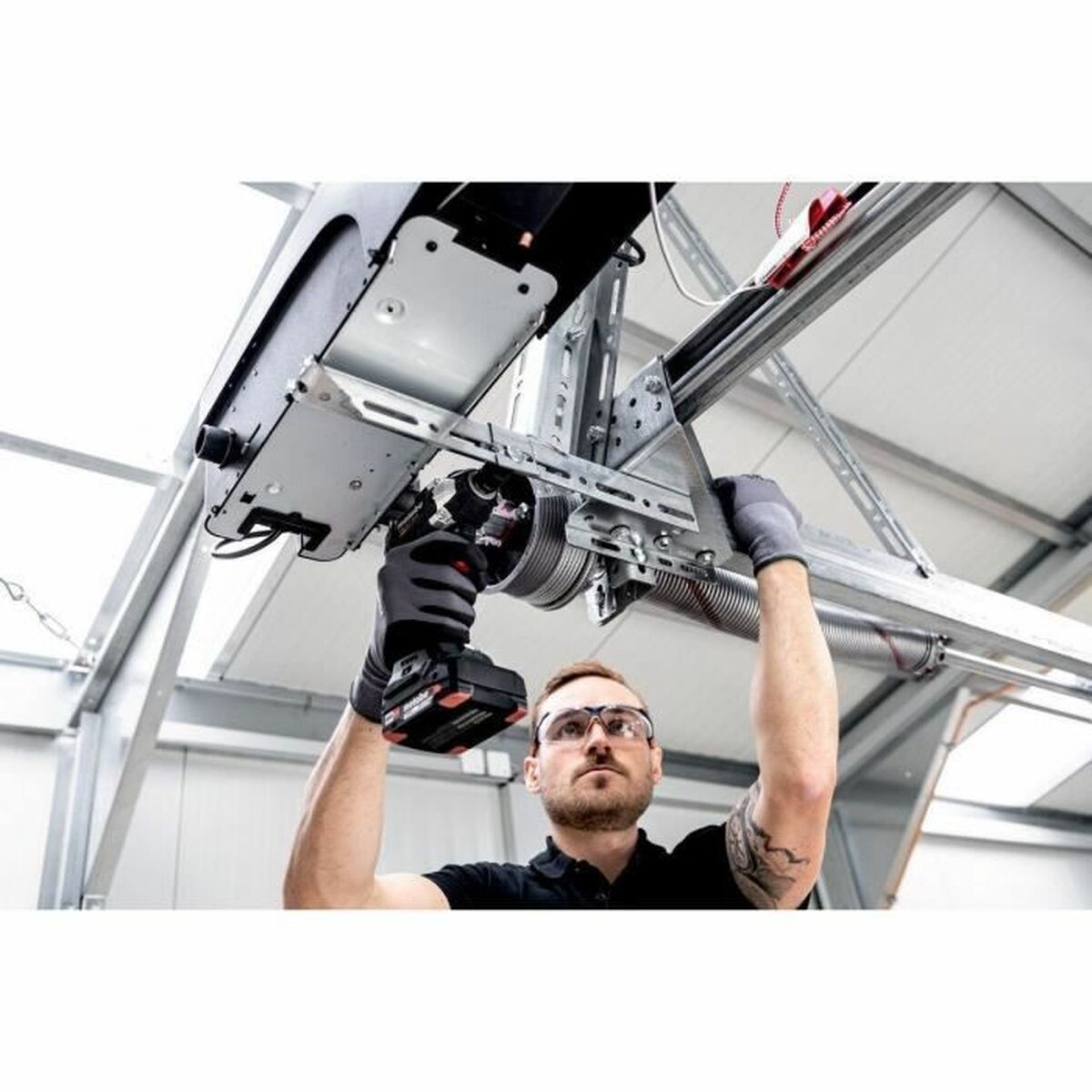 V10H86A1027A8384C752381CEB84DFFE48B5R7234269P3