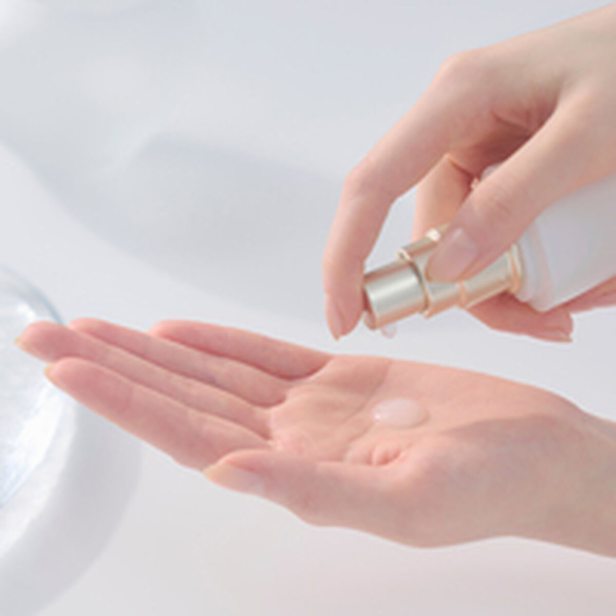 V4H77CDA2A8C50F42D3717A73B35A1FCBABR5607835P6