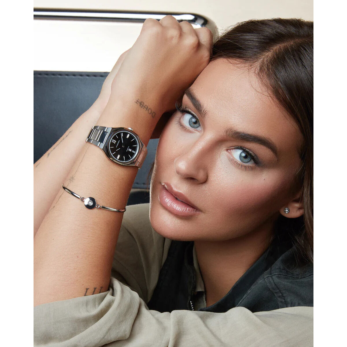 V6H4271601355E99EB4FFA05A8B88BBC6B4R6654086P4