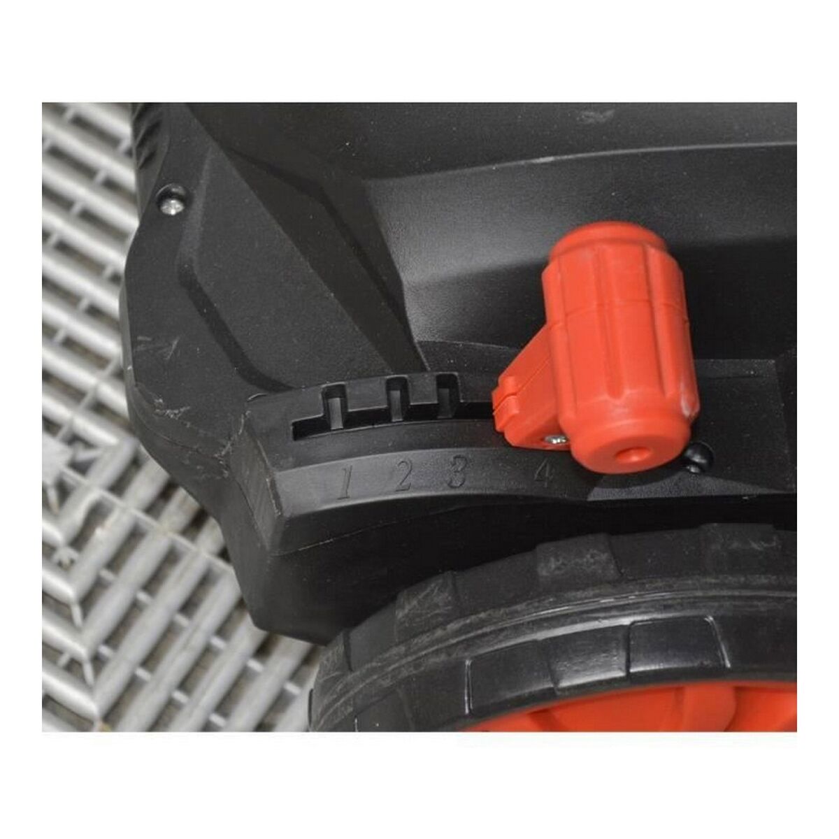 V7H0318AA9D3F2FADBAB1B024EBA3D84403R4851558P2