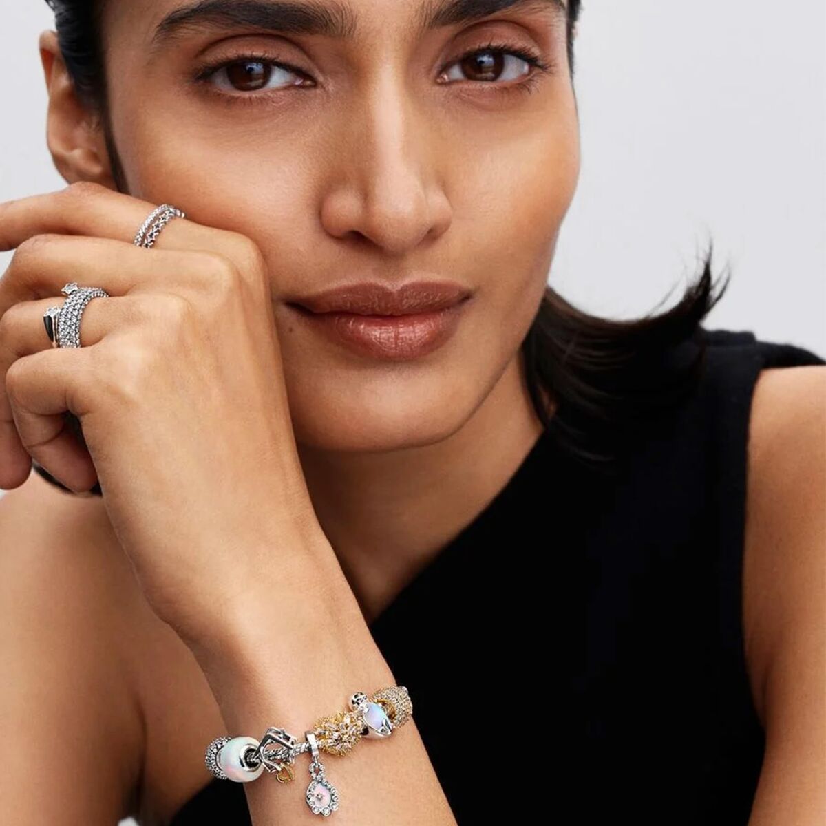 V3H379EF38BFE5F49A60AECDA13964CAB3BR7514943P6