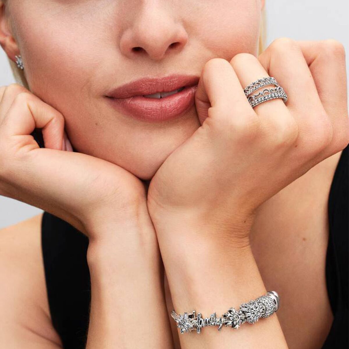 V2HD8B66C113A60CF9C7F569C13D05EBA0CR7514937P7