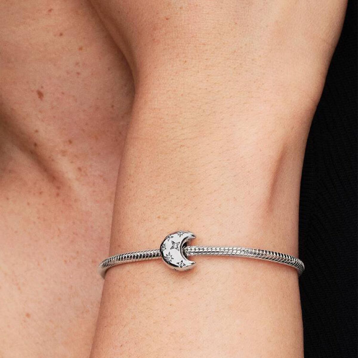 V2HC6C3218A0698E33DCC07F98FCAB3DF56R7514977P4