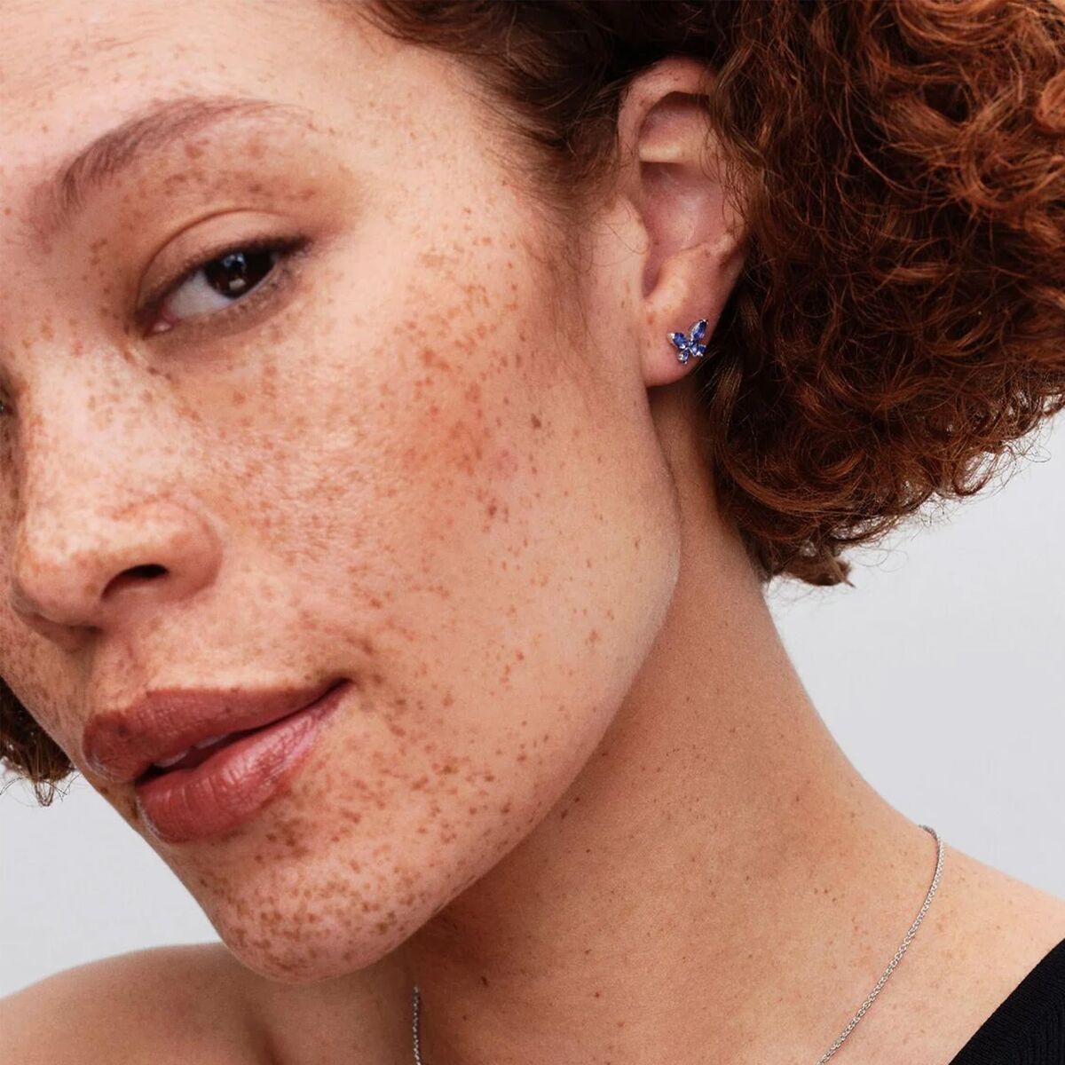 V2HE477A1D763A4A5BEC135929E9AEA7EAAR7514926P6