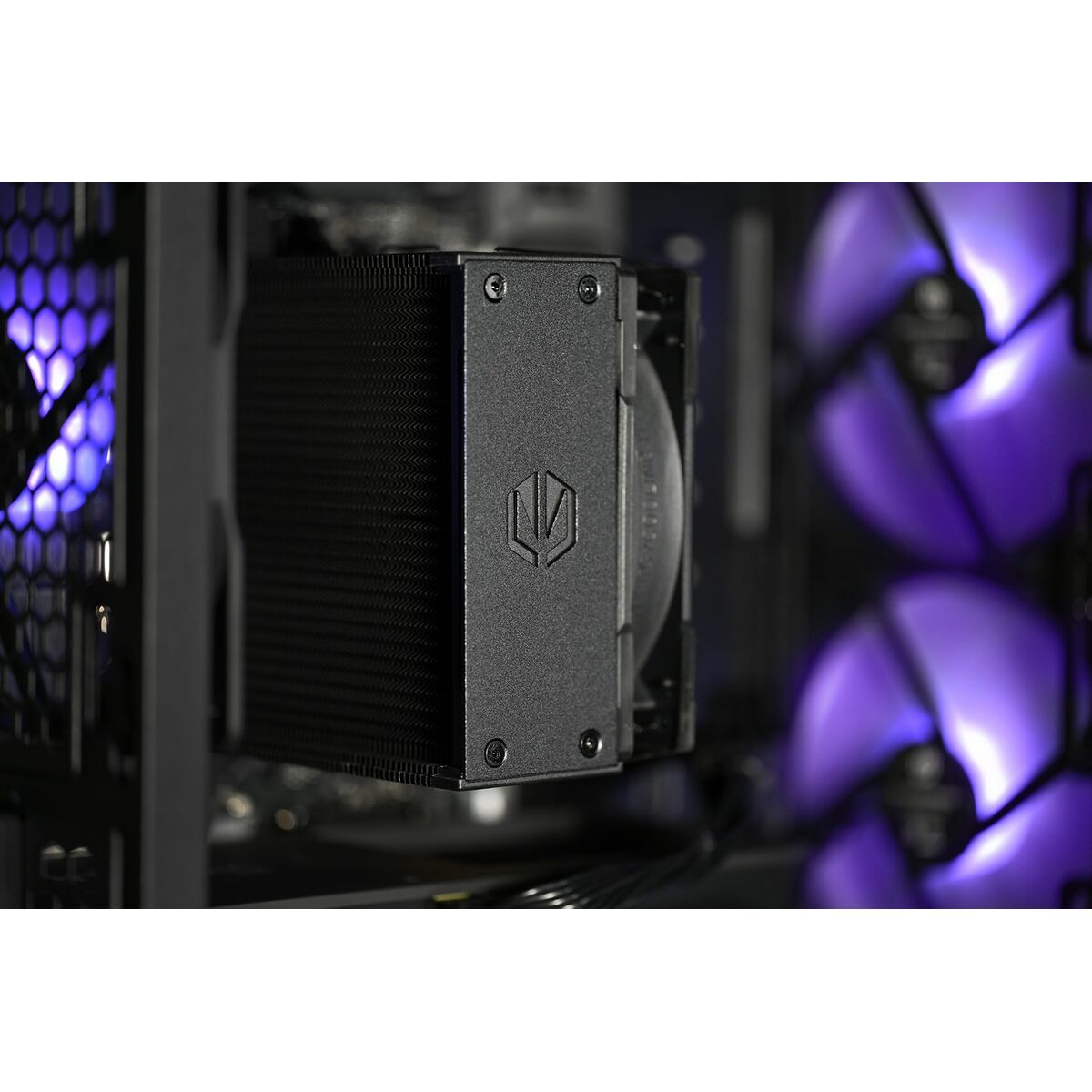 V4H620CD9808D1A90BD77141F8B91365A14R5621993P7