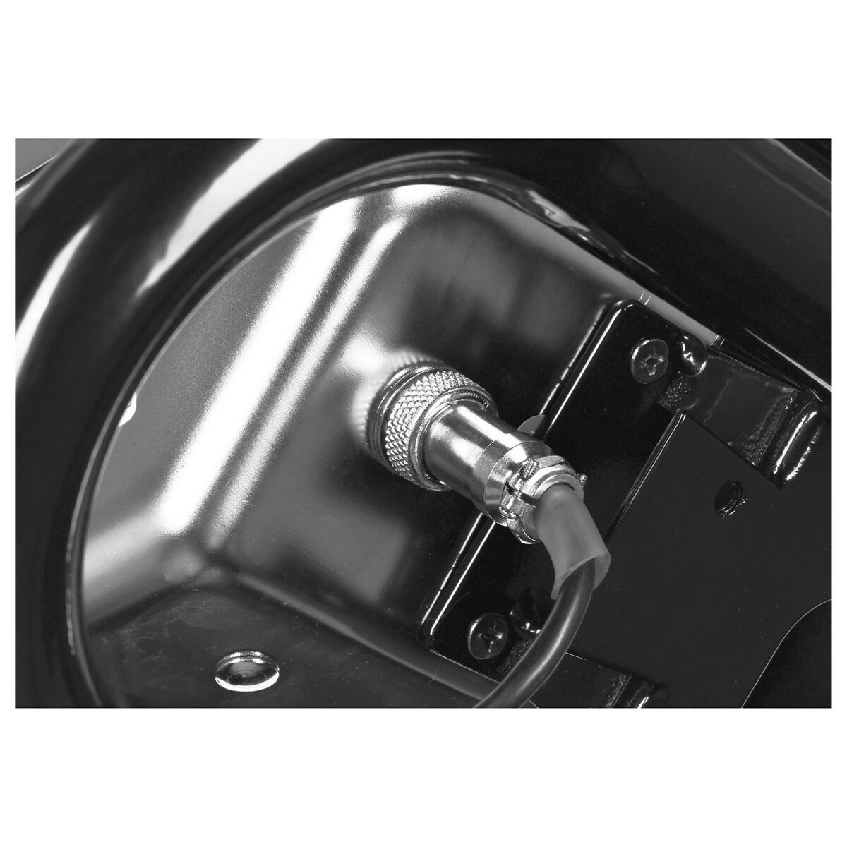 V4HF9F70408E782FDFA4E2B0C6E8281F683R6463241P6