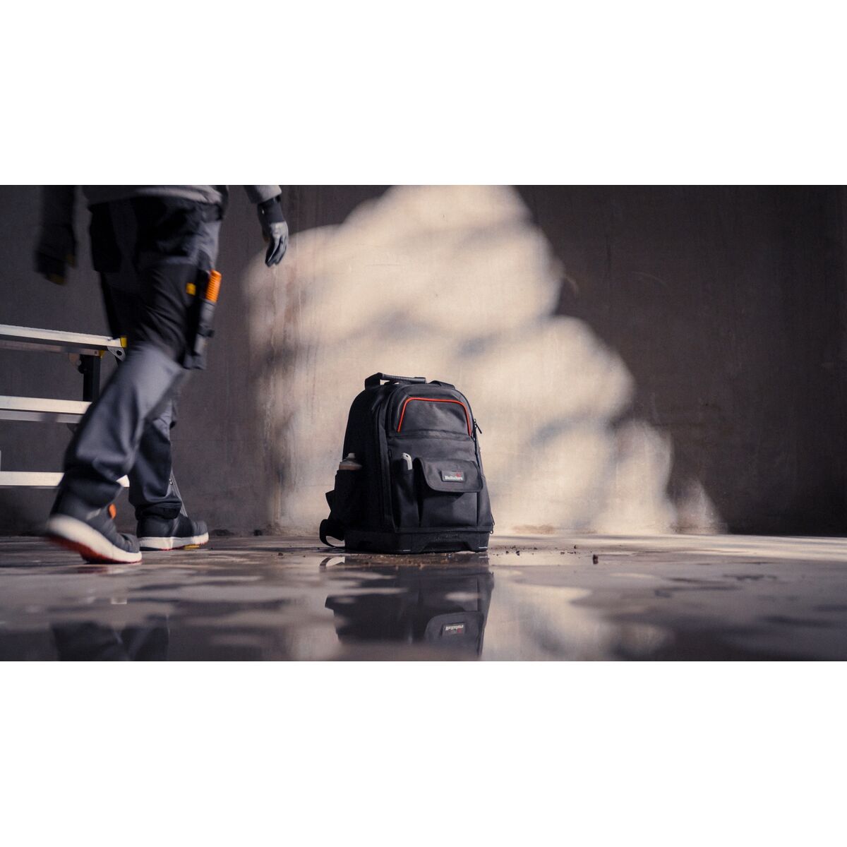 V4H95141AD11F4A59F27D95AC4B6E26CF7CR7216297P9