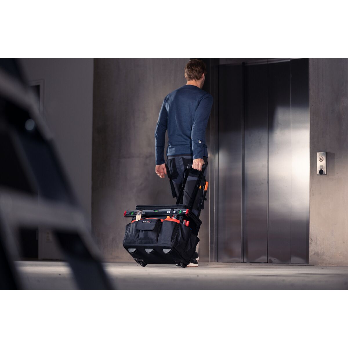 V4HEE05543EF5672851DFE0344B8C3AE7EBR7213161P8