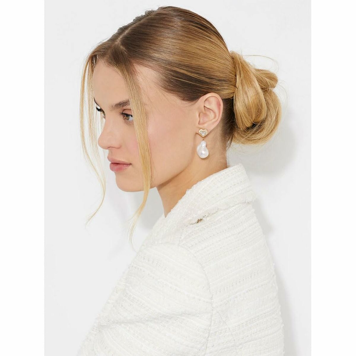 V10HAA3D30C3A9762EE4E3E9C2A1E1EDB1F5R6626241P5