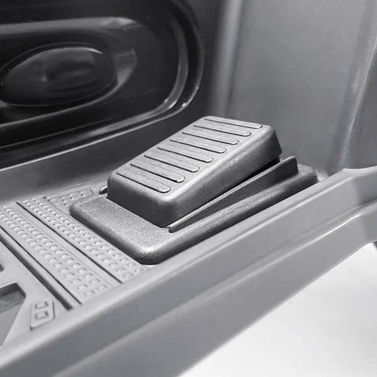 V6H5EC11105ED3E8EFEB067350FA00444A8R5229059P5