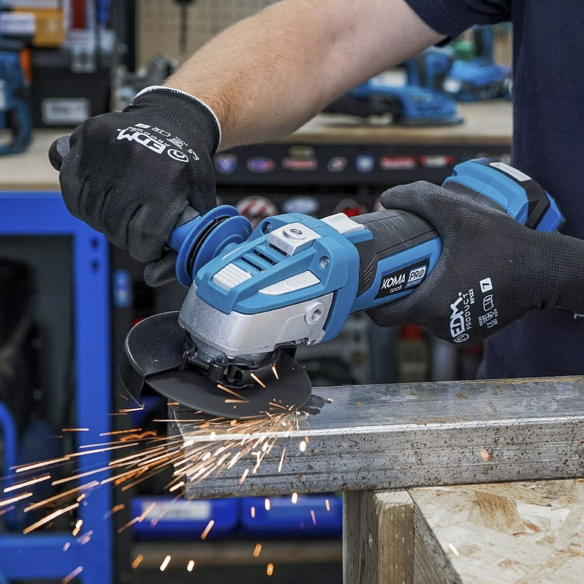 V11H1D66C0A26CD212A2CD9CA3A5ECC0758ER4966870P8