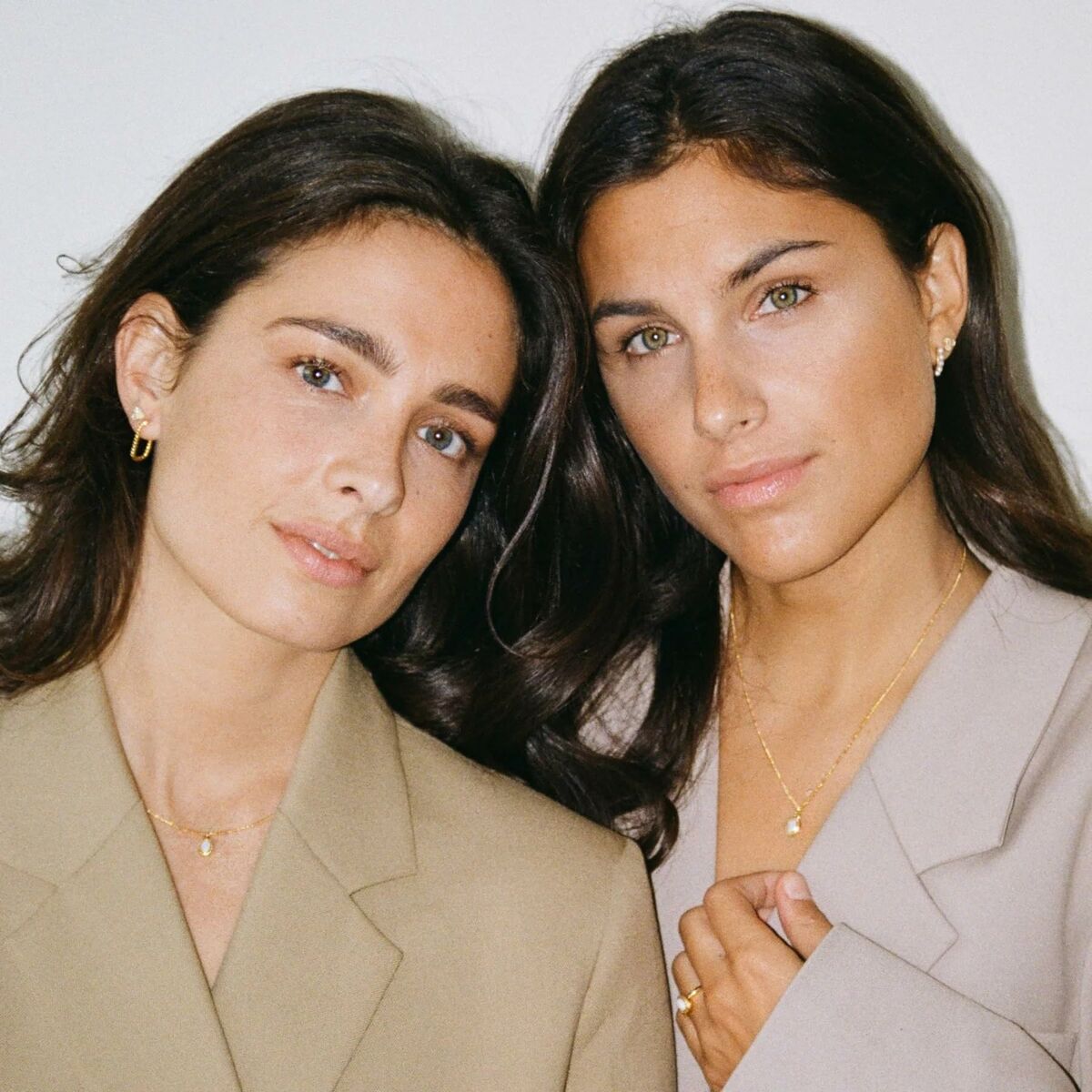 V5H2DFDD0220083ACC05189CD1C9271D660R6186376P4