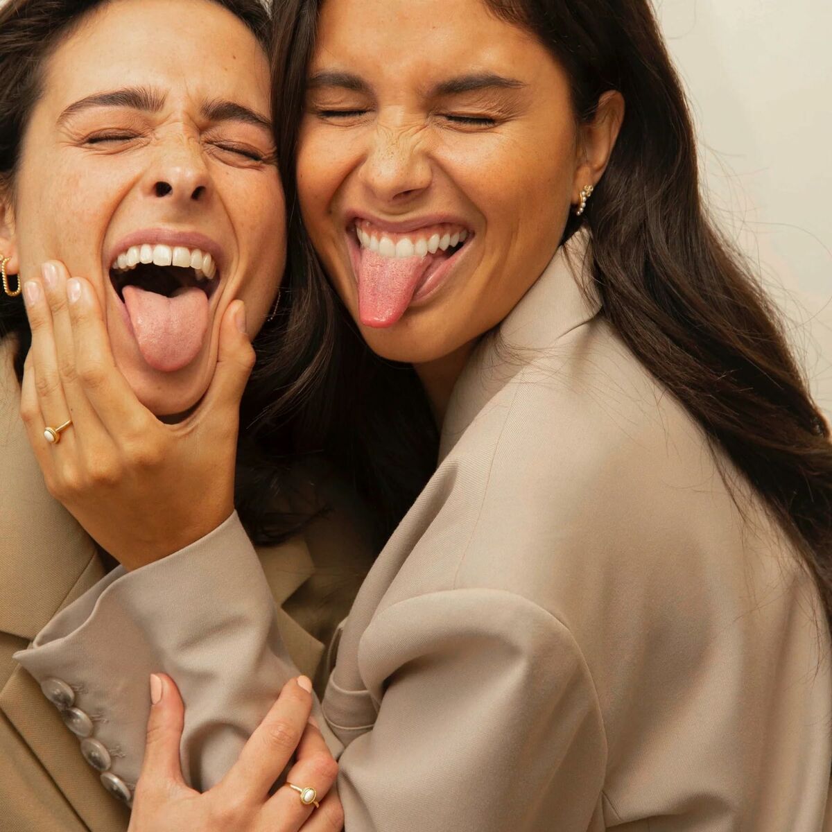 V5H593186D98C911A31A6080968DDF3AE43R6186379P7