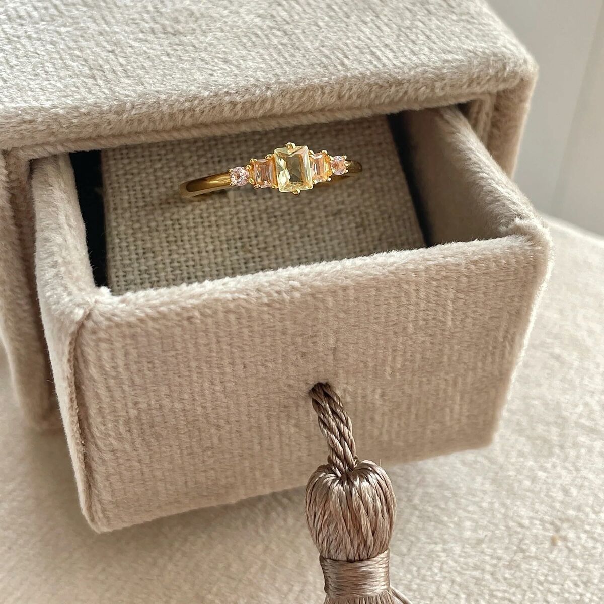 V5HED79A27602DEBB1B980544427ABE699AR6186139P4