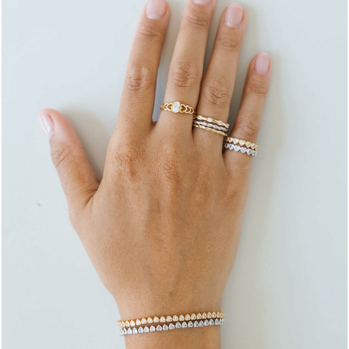 V5H3812450F7D411116336142CE2CE1B8E4R5776165P3