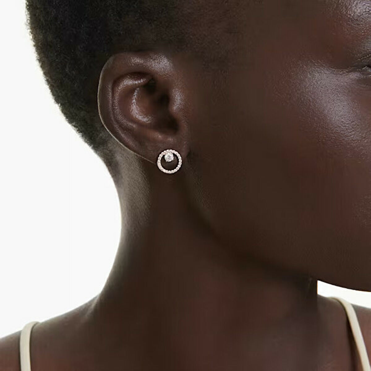 V6H1CCF32AB040169BD1C80FCDFADEB9359R6654188P2