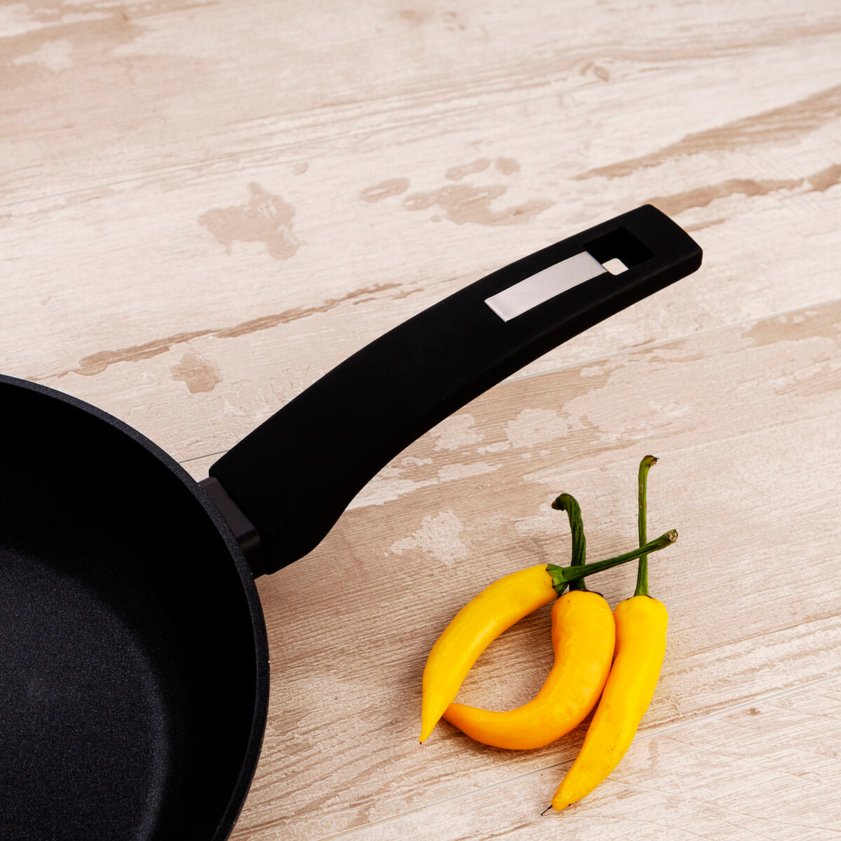 V4H306500000A213C6BACF8B2F17D494057R6366712P4