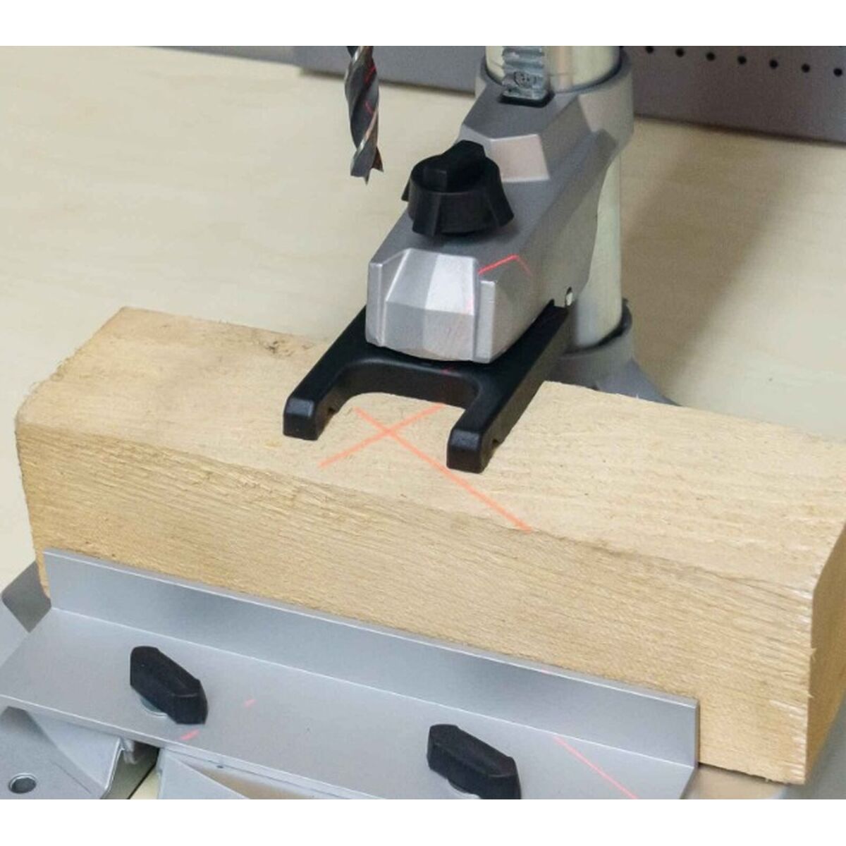 V8H097BF20DC09CF65C02EF233DEFF1F814R3440540P5