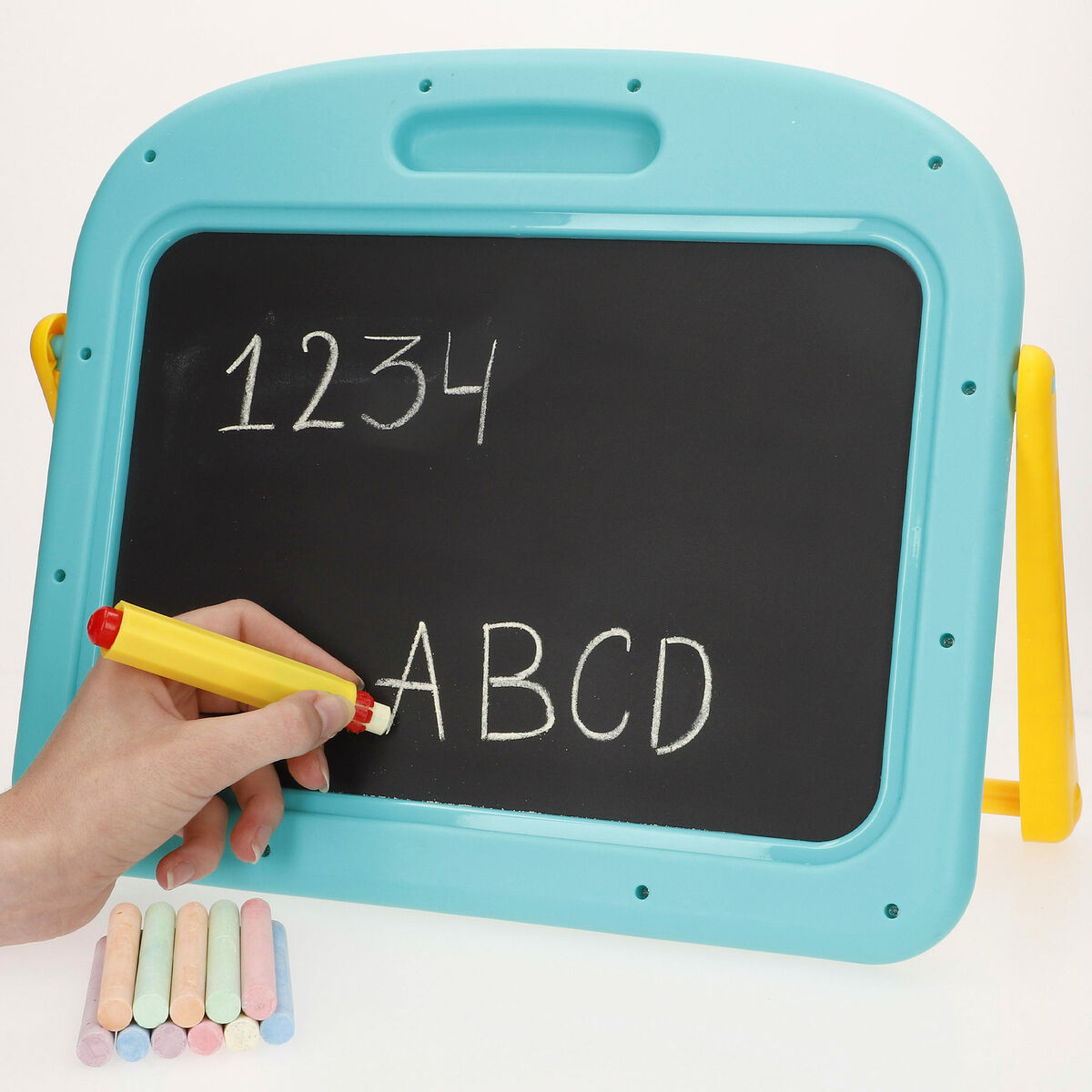 V4H0E1987C3C3848545B50D9AAFF9544483R5672501P8